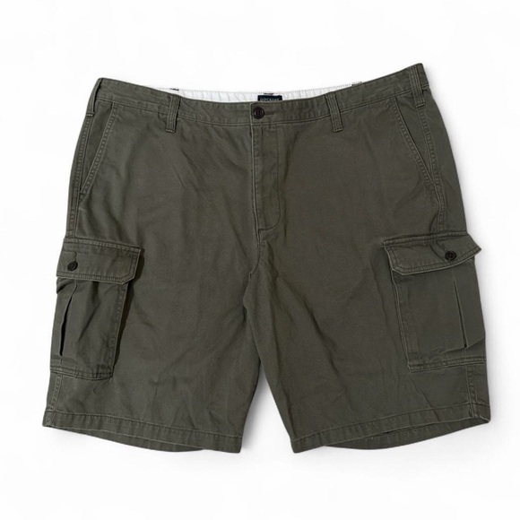 Dockers Men’s Green Cargo Shorts Size 42 Lightweight Cotton - Picture 2 of 5